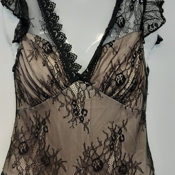 NWT Lace Bodysuit - Picture 4 of 4